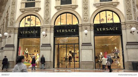 Versace Outlet Stores in Italy .